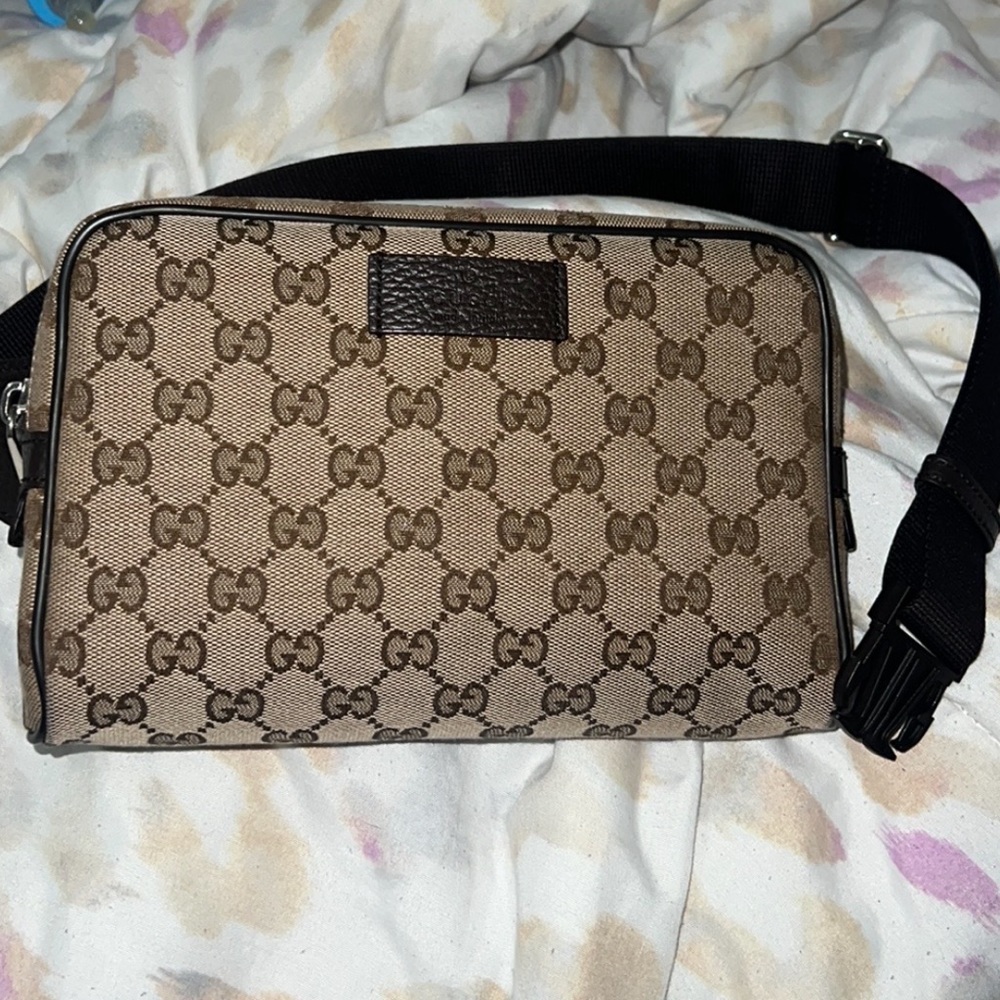 COPY - Lightly used Gucci Fannypack